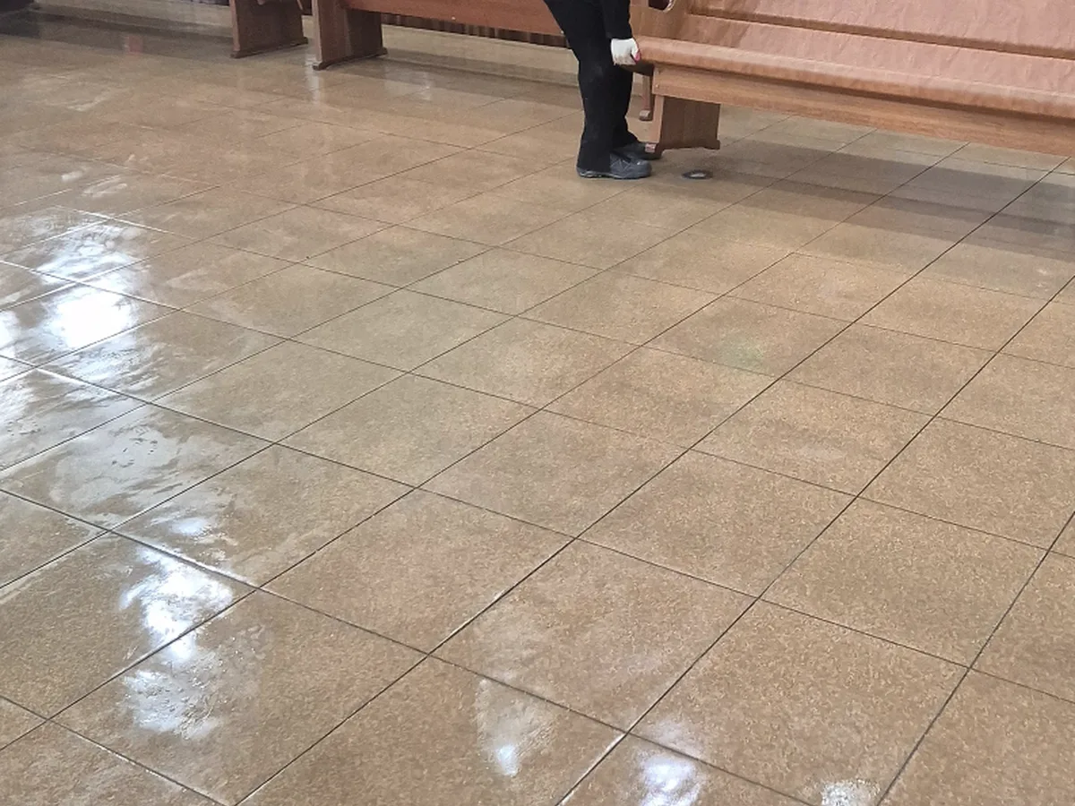 북구 명촌동 예배당 방송실 장비 주변 정밀 위생청소 사례 - 행진크린