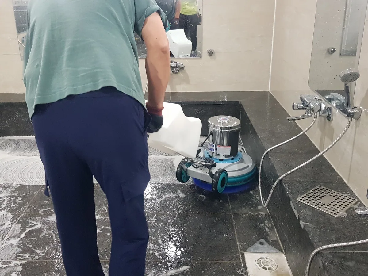 동구 서부동 찜질방 수전·샤워기 건식 사우나 위생청소 사례 - 행진크린