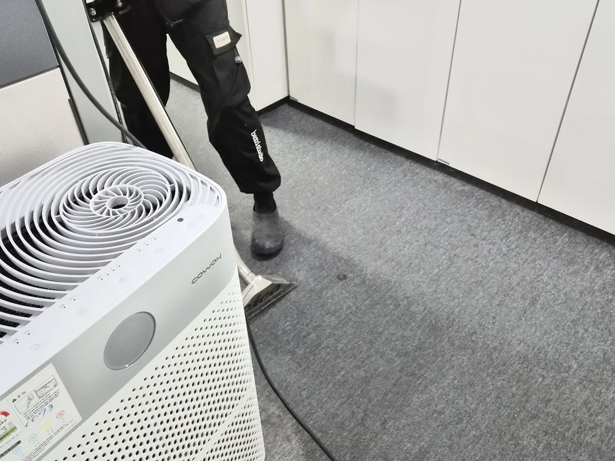 북구 신천동 사업장 로비·복도 카페트 바닥 위생청소 사례 - 행진크린